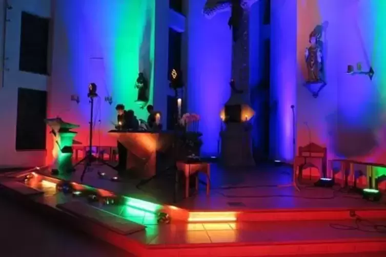 In der Wachenheimer Edith Stein-Kirche laden die &bdquo;Traumt&auml;nzer&ldquo; zum musikalischen Gebet ein.