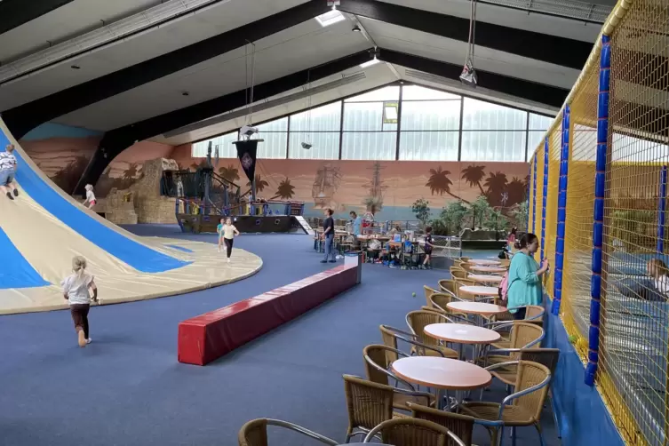 Der Indoorspielplatz ist rund 6000 Quadratmeter gro&szlig;. 