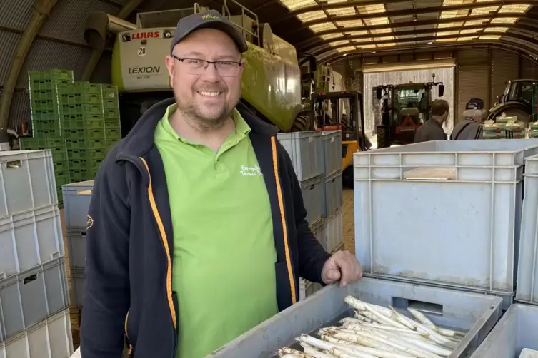 Der wei&szlig;e Spargel ist der Verkaufsklassiker im Betrieb von Thomas Beck. 