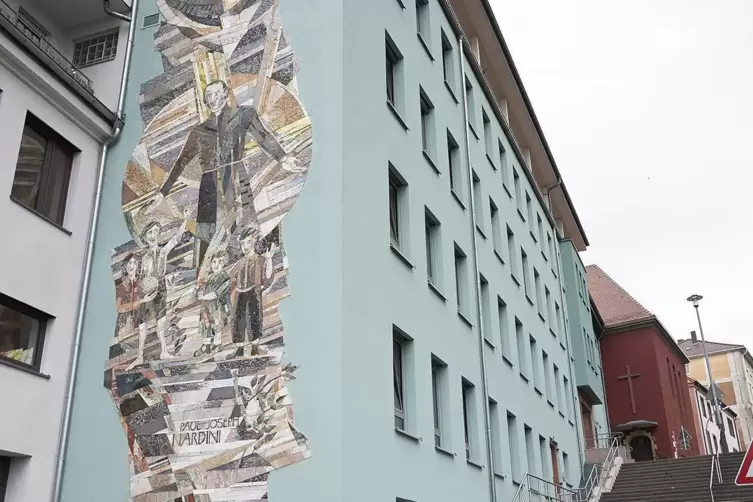 Das markante Wandbild am Nardinihaus in Pirmasens. 