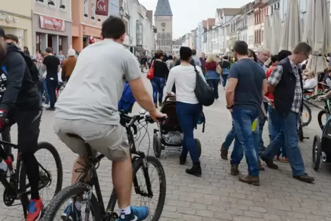 Radeln in der Maximilianstraße: teilweise ein Ärgernis.