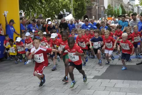 Die Bambini eröffnen wieder die Startabfolge beim Ludwigshafener Stadtlauf. 