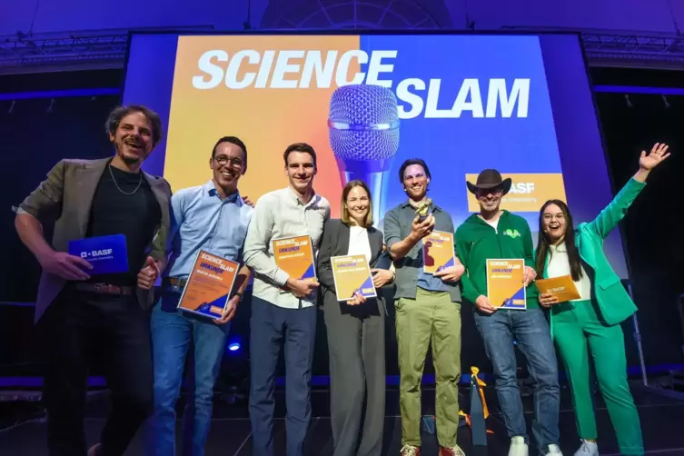 Siegerehrung beim ersten BASF-Science-Slam.