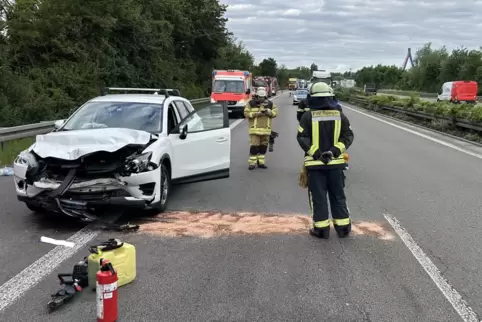 Unfall mit Schwerverletzten: Einsatz der Feuerwehr. 