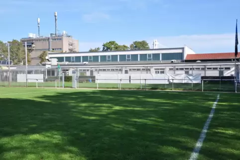 Die heutige Halle des ESV: In den ersten Jahren war die Heimstätte des vereins noch nicht in der Oskar-Vongerichten-Straße. 