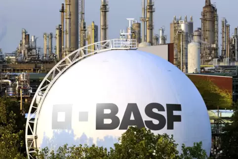Blick auf das Stammwerk der BASF in Ludwigshafen, das mehr als 33.000 Mitarbeiter zählt. 