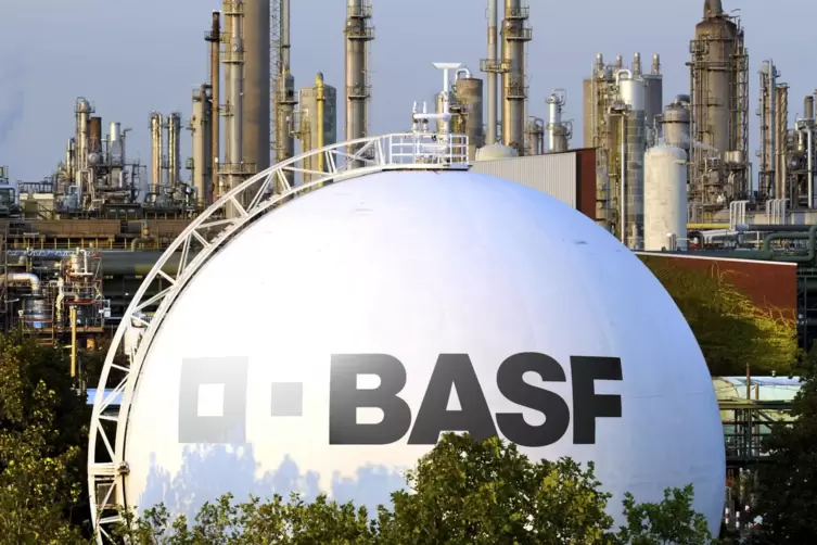 Blick auf das Stammwerk der BASF in Ludwigshafen, das mehr als 33.000 Mitarbeiter zählt. 