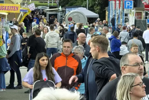 Mächtig viel Trubel: Auch diesmal war Sehen und Gesehenwerden auf dem Turnerjahrmarkt wieder Trumpf. 