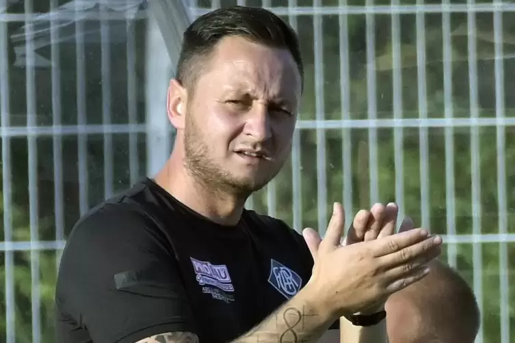 Mit der R&uuml;ckrunde zufrieden: Arminia-Trainer Chris Chorrosch. 