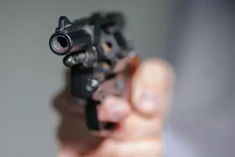 Nicht eben ungefährlich: ein Schreckschussrevolver. 