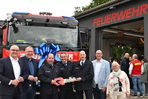 Beim „Tag der offenen Tür“ präsentiert die Feuerwehr ihr neues HLF10.