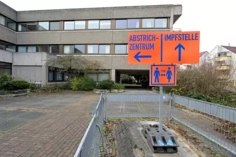 In der Pandemie zeitweise für Tests und Impfungen genutzt: früheres Stiftungskrankenhaus.