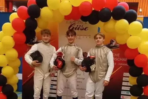 Das Südwest-Team bei den deutschen Meisterschaften mit dem Florett in der Altersklasse U15 – von links: Jannis Euskirchen (VT Zw