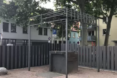 Hellergasse/Karlsgasse: Mahnmal für jüdische Opfer des Nationalsozialismus.