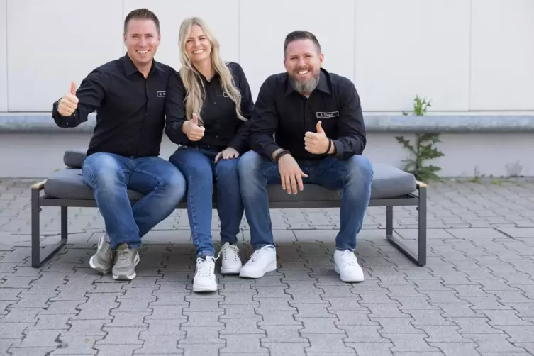 Familienunternehmen mit etwa 600 Mitarbeitern in der Vorderpfalz (von links): Sven Stiegler mit Christina Lemm und Benjamin Stie
