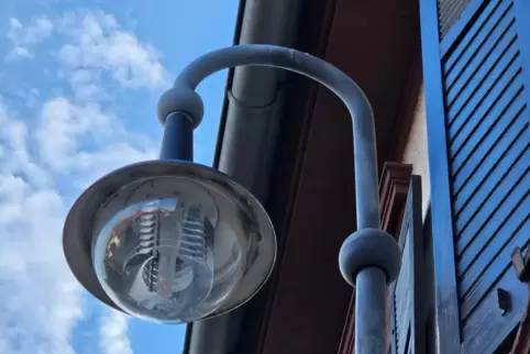 Dieses Straßenlaternen-Modell ist vielerorts verbaut und wurde auch den Battenbergern angeboten.