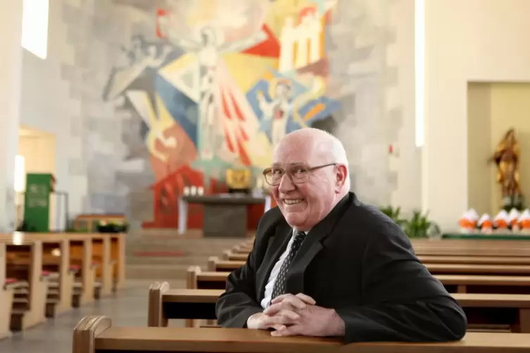 Pr&auml;lat Alfons Henrich wohnte mehr als 30 Jahre in Kuhardt. Das Foto zeigt ihn 2011 anl&auml;sslich seines 50. Priesterjubil&auml;ums in de