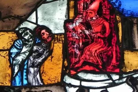 Fensterausschnitt in der Nordwand der Edith-Stein-Kirche. 