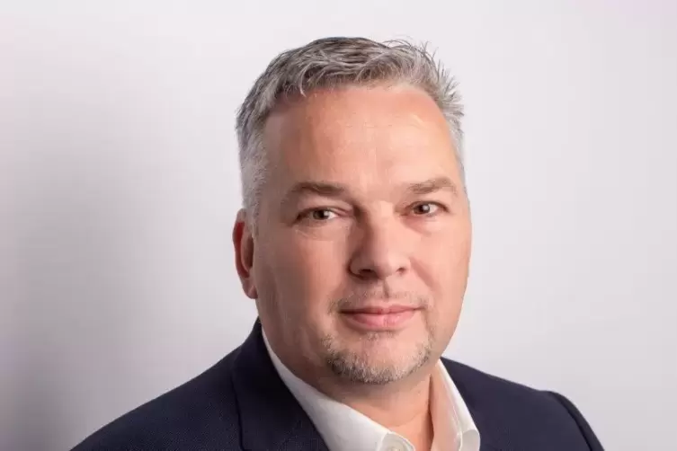 Seit 38 Jahren arbeitet Ausbildungsleiter R&uuml;diger K&ouml;pp bereits bei KSB.