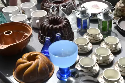 Am Wochenende ist Flohmarkt. 