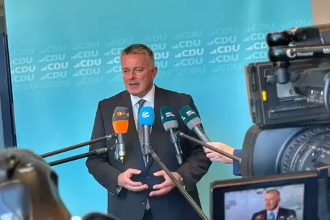 Gordon Schnieder ist Gastgeber der Tagung. 