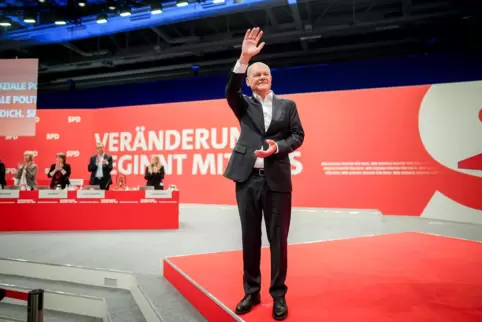 „Es war eine große Zeit“ – der ehemalige Bundeskanzler Olaf Scholz sagt Servus auf dem SPD-Parteitag. 