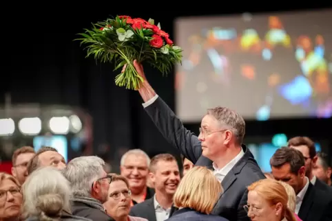 Wurde mit 95,3 Prozent der Stimmen zu einem von fünf stellvertretenden SPD-Bundesvorsitzenden gewählt: Alexander Schweitzer. 