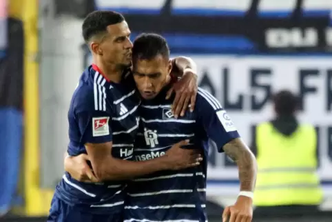 Die beiden Top-Stürmer Robert Glatzel (links) und Davie Selke hatten nicht unwesentlichen Anteil daran, dass der HSV den Wiedera