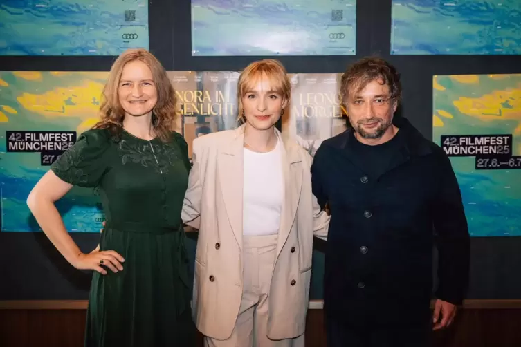 Bei der Premiere von &bdquo;leonora im Morgenlicht&ldquo; in M&uuml;nchen: Regisseur Thorsten Klein mit Co-Regisseurin und Produzentin Lena Vurma