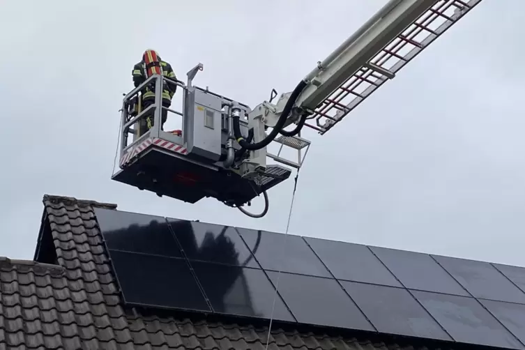 War vielleicht die Photovoltaik-Anlage defekt? Solche Vermutungen sind derzeit noch Spekulation. 
