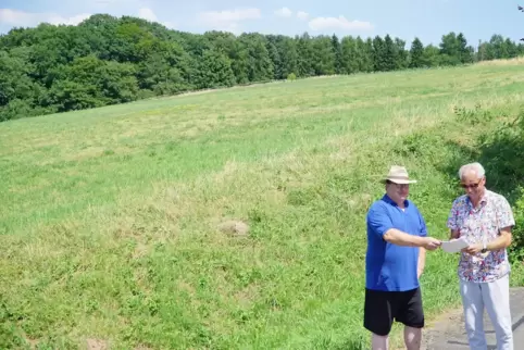 15 neue Bauplätze sollen in Reifenberg erschlossen werden – wenn sich genügend Bauherren finden. Ortsbürgermeister Pirmin Zimmer