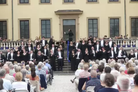 Direkter Kontakt zum Publikum: 400 Besucher sind gekommen.