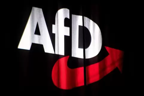 Steht auf der Liste von Organisationen, deren Verfassungstreue das Land als nicht gesichert betrachtet: die AfD. Steht auf der Liste von Organisationen, deren Verfassungstreue das Land als nicht gesichert betrachtet: die AfD.