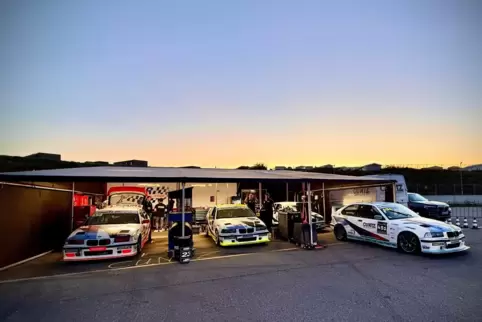 Außergewöhnliche Atmosphäre: Die Flotte von BMW-Cuntz in Zandvoort.