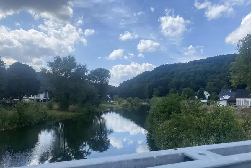 Vor vier Jahren wurde die Ahr bei Insul zum reißenden Strom, der große Schäden im Dorf hinterlassen hat.