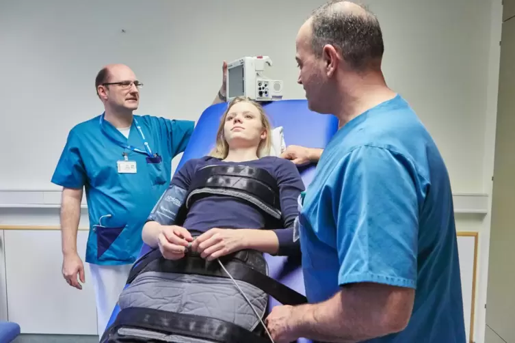Neurologische und neurochirurgische Fr&uuml;hrehabilitation in Kusel, links Chefarzt Heiko Bittmann. 