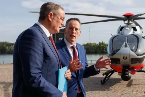 Sozialdemokraten unter sich: Hat Innenminister Michael Ebling bei seinem AfD-Vorstoß die Unterstützung von Ministerpräsident Ale Sozialdemokraten unter sich: Hat Innenminister Michael Ebling bei seinem AfD-Vorstoß die Unterstützung von Ministerpräsident Ale