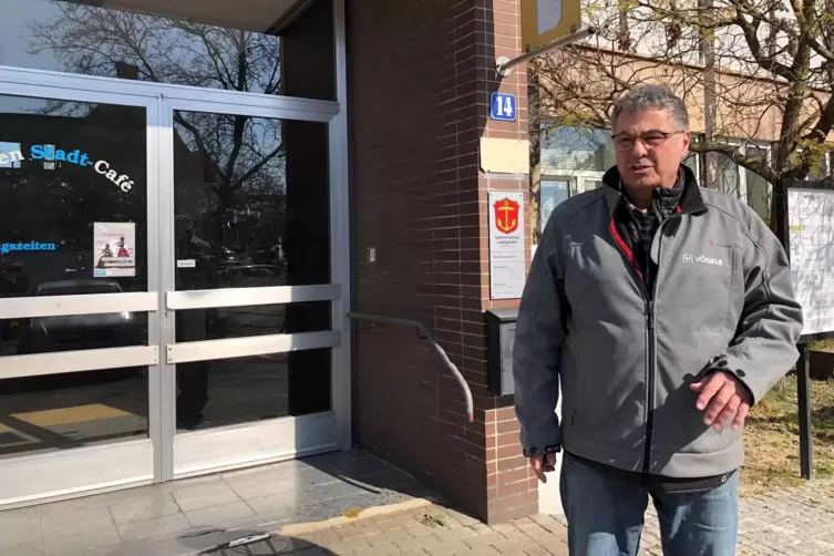 Bem&auml;ngelt lange Bearbeitungszeiten: Andreas Rennig (SPD, Gartenstadt).