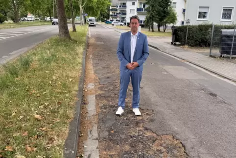 Steuererhöhungen und schlechte Straßen – das bringen Bürger nach der Beobachtung von OB Nicolas Meyer nicht zusammen. Steuererhöhungen und schlechte Straßen – das bringen Bürger nach der Beobachtung von OB Nicolas Meyer nicht zusammen.