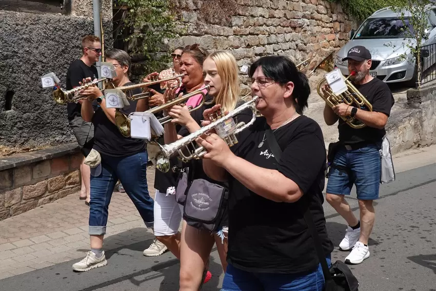Liefern Musik zum Altleininger Kerweumzug 2025: Pälzer Scholleklobber.