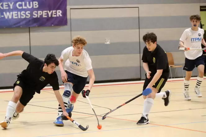 Starke Hallensaison: Die Jungs von HC Speyer und TG Frankenthal besiegen TV Alzey.
