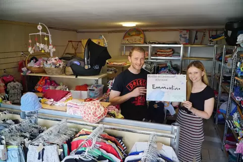  Lena-Marie Welsch und ihr Mann Sebastian Welsch haben den Laden Emmoulino nebenberuflich eröffnet. 