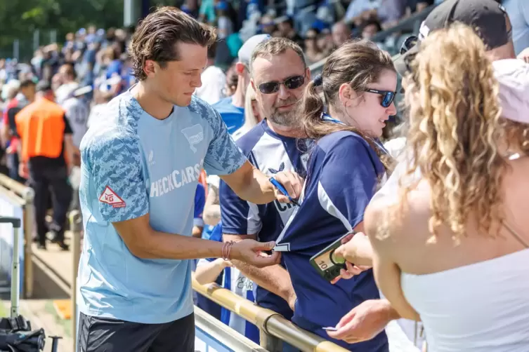 F&uuml;r viele Zweitliga-Favorit: Hertha BSC mit Fabian Reese 