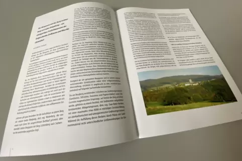 Karlheinz Schultheiß beschreibt in den „Heimatblättern“ einen erdgeschichtlichen Rundgang um den Bergsporn von Burg Lichtenberg.