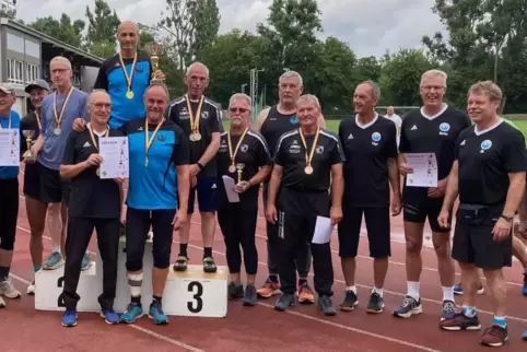 Die Plätze eins und drei gab es für die M70 des RKS Phoenix Mutterstadt. 