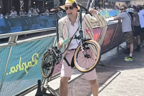Schnappschuss vom skurrilen Brompton-Radrennen in London. 