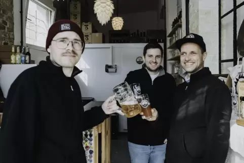 Hobbybrauer mit Ambitionen (von links): Valentin Leibig, Simon Hien, Stephan Doerr.