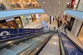In einem Geschäft in der Rhein-Galerie wollte der Mann die gestohlene Tasche umtauschen. 