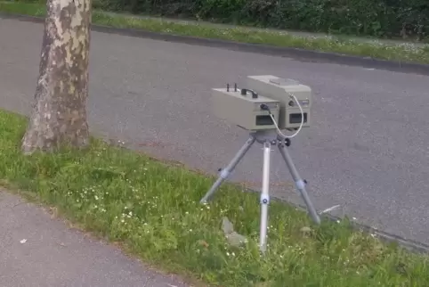 Bei einem Test in der Burgstraße: Tempomessgerät des Ordnungsamts. 