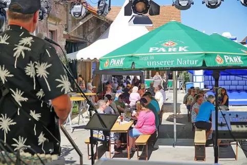Nach dem FCK-Spiel wurde es auf dem Fest auch voller. 